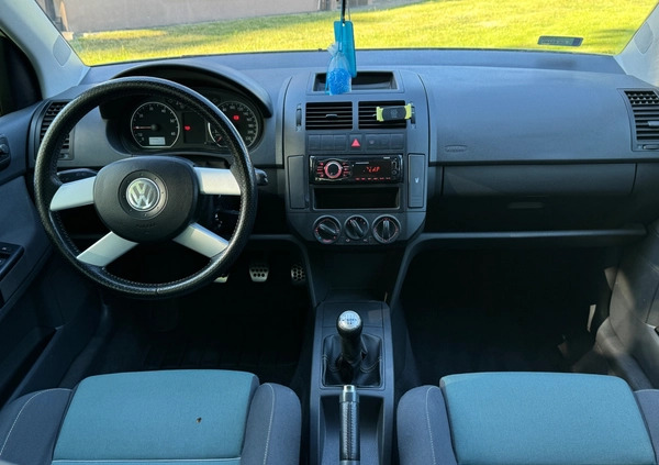 Volkswagen Polo cena 11500 przebieg: 213050, rok produkcji 2006 z Wrocław małe 37